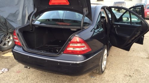 Dezmembram Mercedes C220 motor 2.2 diesel, cutie automata, an 2006, model facelift