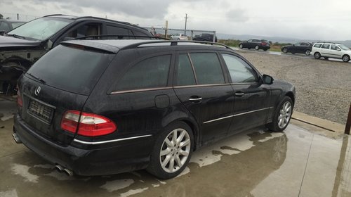 Dezmembram Mercedes E w211 Facelift