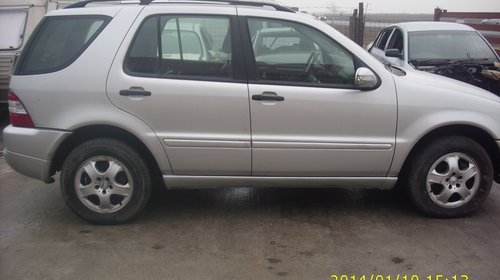 Dezmembram Mercedes ML 270 motor 2.7 D an 2002