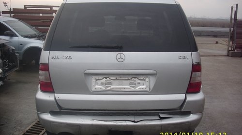 Dezmembram Mercedes ML 270 motor 2.7 D an 2002