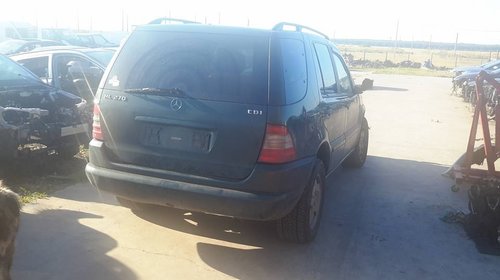 Dezmembram mercedes ml motor 2,7 cdi