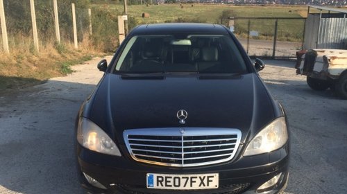 Dezmembram Mercedes S320 L W221