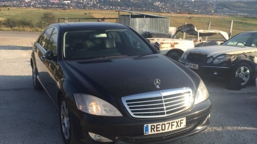 Dezmembram Mercedes S320 L W221