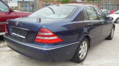 Dezmembram Mercedes S320 model W220