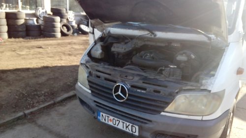 Dezmembram Mercedes Sprinter 313 CDI,motor 2.2 diesel,tip motor OM 611.981,130 CP,AN FAB.2001