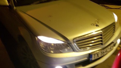 Dezmembram MERCEDES W204 C classe 2008-2009 auto cu 136.000 KM