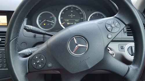 Dezmembram MERCEDES W204 C classe 2008-2009 auto cu 136.000 KM