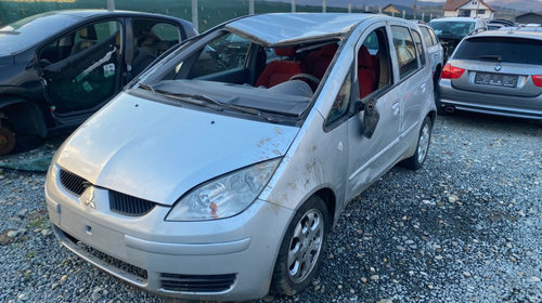 Dezmembram Mitsubishi colt 1.5 D-ID cod motor 639 939 cutie semiautomată an 2005