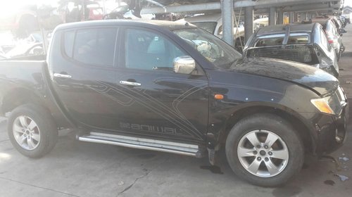 Dezmembram mitsubishi l200 fabricatie 2009