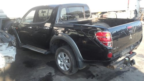 Dezmembram mitsubishi l200 fabricatie 2009