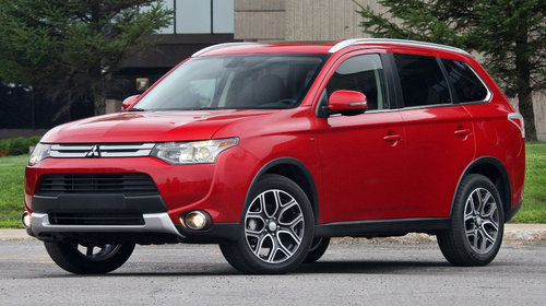 Dezmembram Mitsubishi Outlander