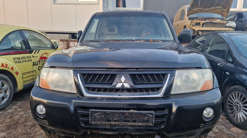 Dezmembram MITSUBISHI PAJERO 3.2 118KW diesel 4M41 2004 NEGRU