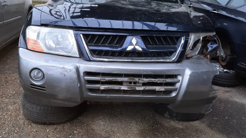 Dezmembram Mitsubishi Pajero III 3.2 Cdi An 2