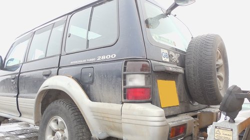 Dezmembram Mitsubishi Pajero motor 2.8 an 1995