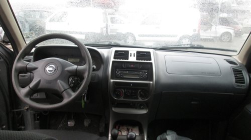 Dezmembram Nissan Terano II, motor 2.7D