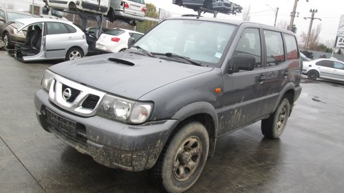 Dezmembram Nissan Terrano II, motor 2.7D