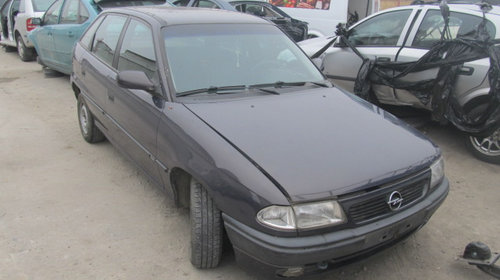 Dezmembram OPEL ASTRA F - HATCHBACK - 1.4 BEN