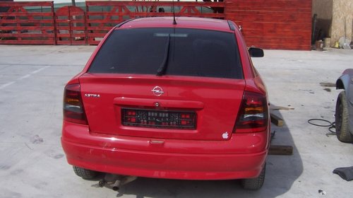 Dezmembram Opel Astra G 1.6