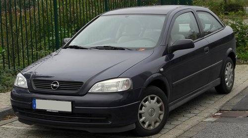 Dezmembram Opel Astra G 1.6