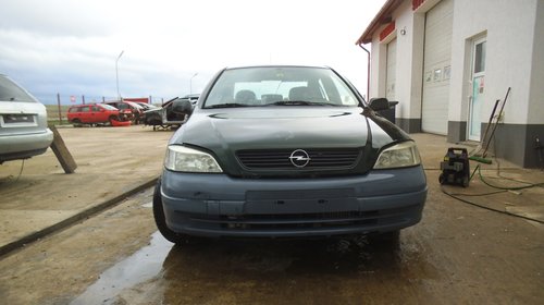 Dezmembram opel astra g sedan din 2002-1,7 dt