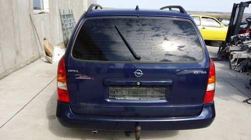 Dezmembram opel astra g