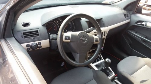 Dezmembram Opel astra h 1.7 tdci 101 cp z17dth