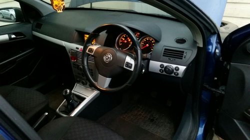 Dezmembram Opel Astra H Estate 1.3 Diesel