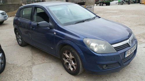 Dezmembram Opel Astra H hatchback 1.6 Benzina