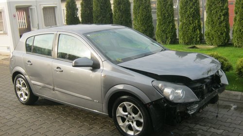 Dezmembram Opel Astra H, HB, 2005