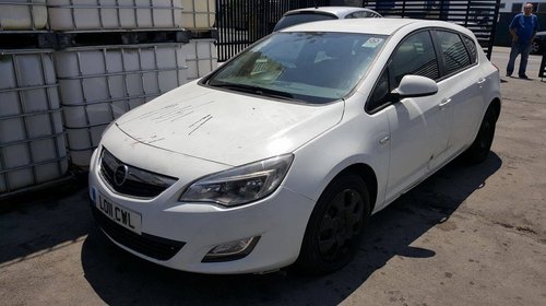 Dezmembram Opel Astra J