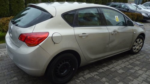 Dezmembram Opel Astra J