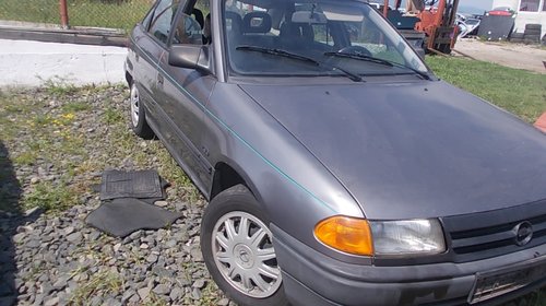 dezmembram opel astra sedan diesel