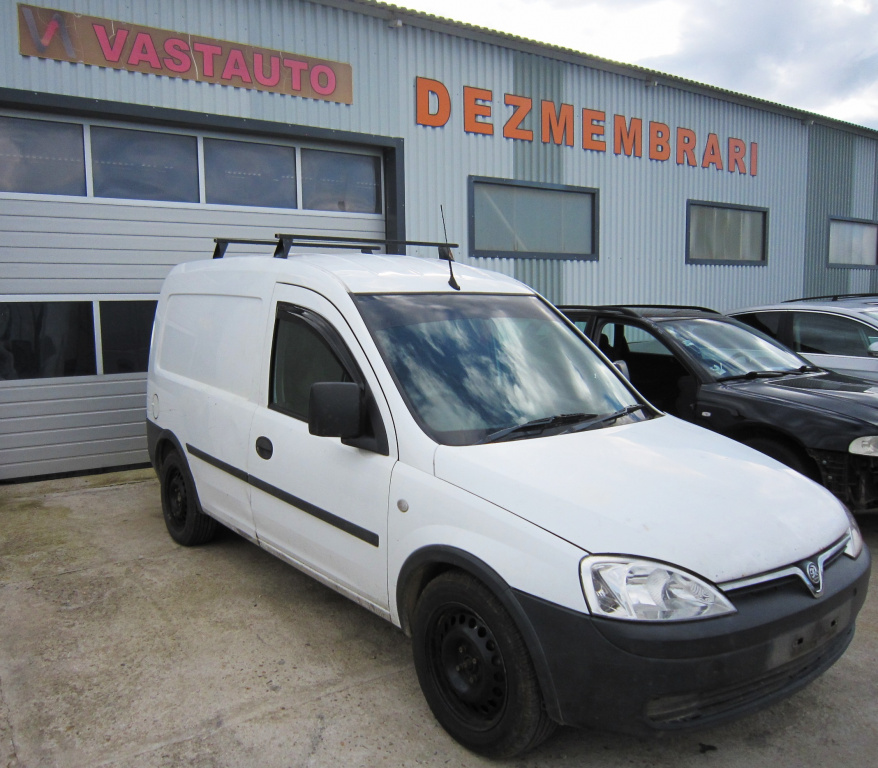 Dezmembram Opel Combo 1.3 CDTI, 75 CP cod motor Z13DTJ an 2005-2012