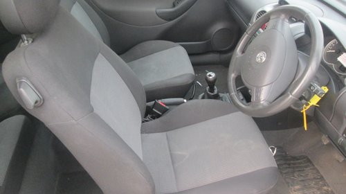 Dezmembram opel corsa c 1.2 2004