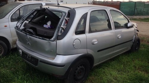 Dezmembram Opel Corsa C 1.2 benzina, euro 4 , An 2004