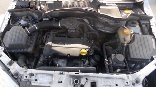Dezmembram Opel Corsa C, motor 1.2 I, tip Z12XE, 55kw, 75CP, fabricatie 2003.