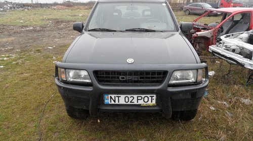 Dezmembram opel frontera 2,3 td,4x4,din 1994