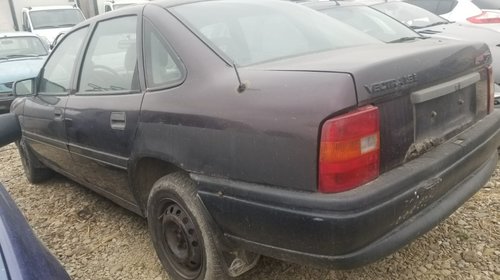 Dezmembram Opel Vectra A 1.6 I