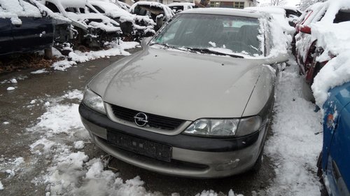 Dezmembram opel vectra b 1,6 16 v,benzina din 1996