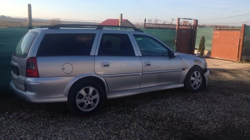 Dezmembram Opel Vectra B an 2001