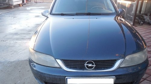 DEZMEMBRAM OPEL VECTRA B Break AN 2000 MOTOR 