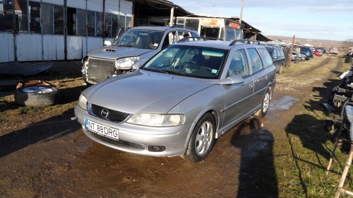 Dezmembram Opel Vectra B din 2001 2.0 diesel 