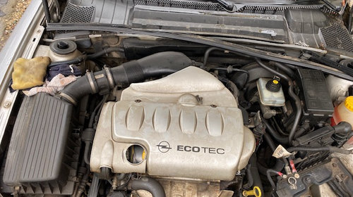 Dezmembram Opel Vectra B [facelift] [1999 - 2002] Sedan 4-usi 1.8 MT (125 hp) Opel Vectra B 1.8 benzina,argintiu,125cp,cod motor Z18XE,CUTIE MANUALA IN 5 TREPTE