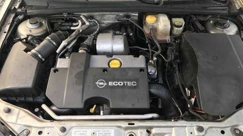 Dezmembram Opel Vectra C an 2003 Motor 2,2 diesel