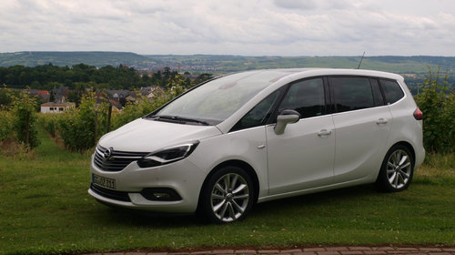 Dezmembram Opel Zafira Tourer C 2015+