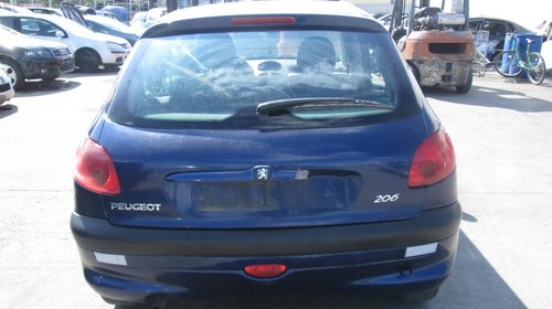 Dezmembram Peugeot 206 , 1.2i , tip motor HFX , fabricatie 2002 - cu volan pe stanga