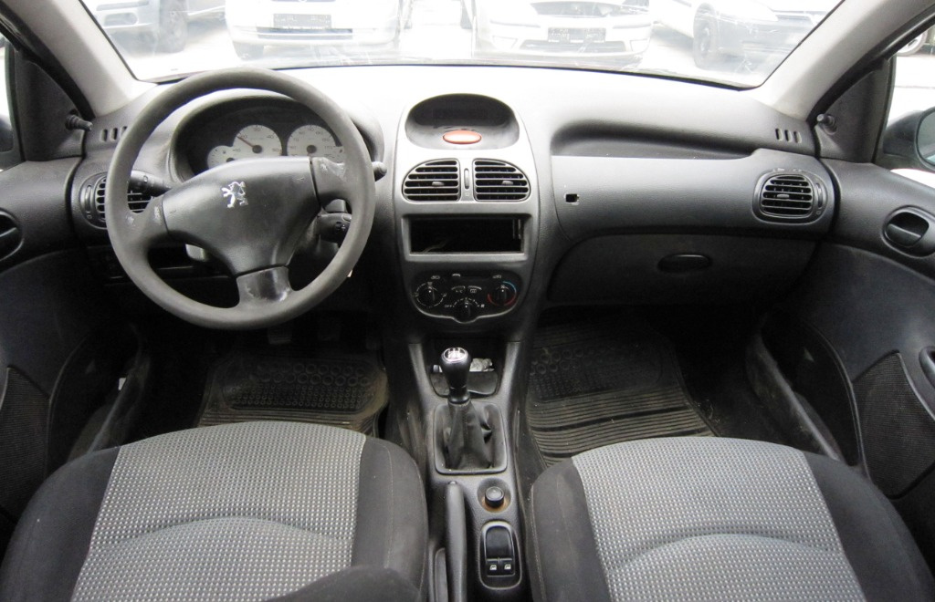 Dezmembram Peugeot 206 1.4 HDi cod motor 8HX 68 CP an 2002 – 2009 ...