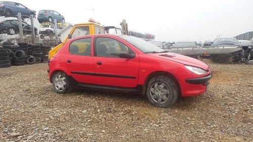 Dezmembram Peugeot 206 1.4benzina An 2002