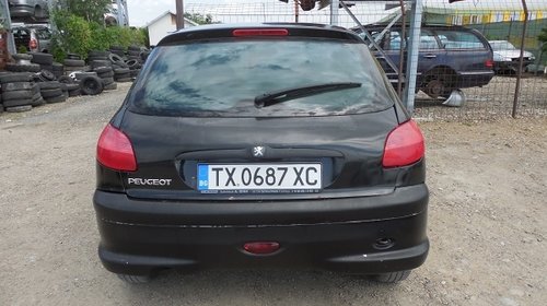 Dezmembram Peugeot 206 1.9diesel An 2001