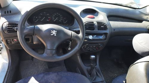 Dezmembram Peugeot 206 [1998 - 2003] Hatchback 3-usi 1.1 MT (60 hp)